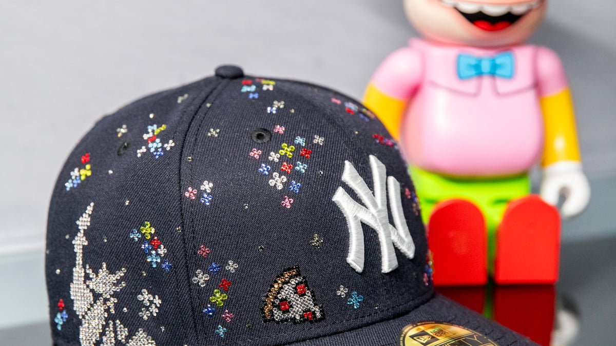 LA発「クチュール」、ジュエリーでアップデートしたニューエラキャップ