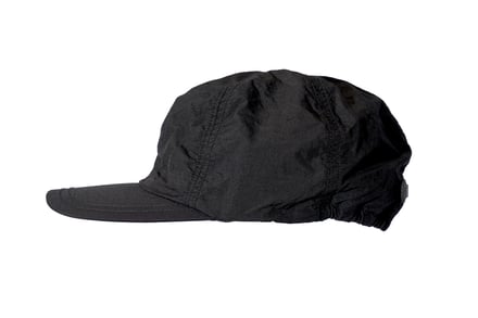 テアトラがキジマ タカユキとのコラボキャップを発売、ブラックと