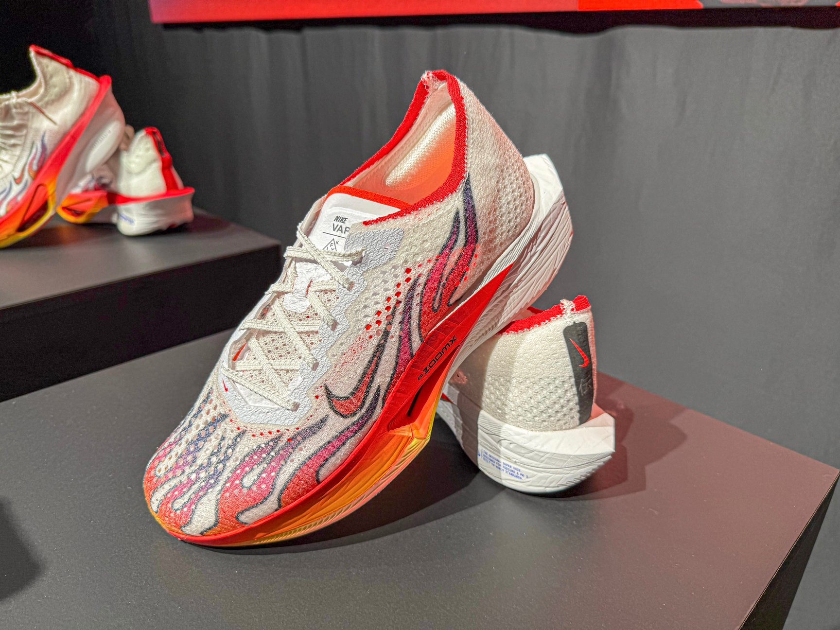 ナイキ「エキデンパック」新作 「ズーム フライ 6」と「ライバル