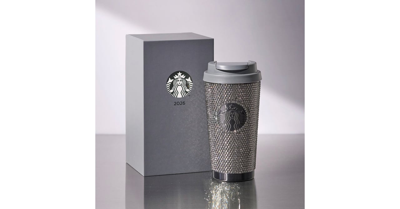 スタバ福袋2026が発表 グレーのラインストーンで全体を装飾した