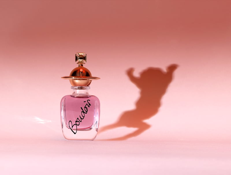 デザイナーが愛した古き香りに着想 「ヴィヴィアン・ウエストウッド