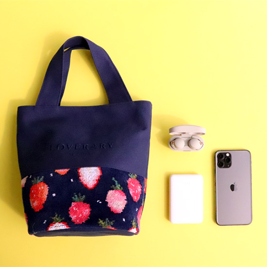 はーちゅー様限定】フェイラー イチゴ柄トートバッグ FEILER MAGAZINE