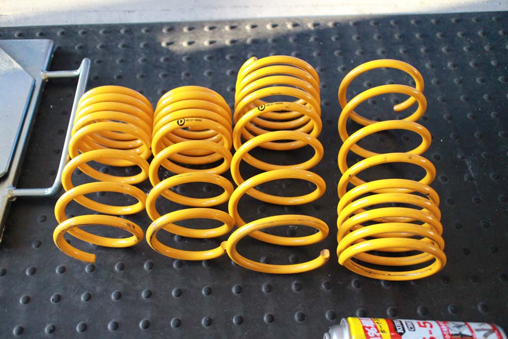 コペン L880KにDSPORTのスプリング交換 - カー用品持込取り付け専門店