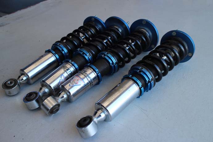 JZX100 チェイサー KTS車高調の取り付け 四輪アライメント - カー用品