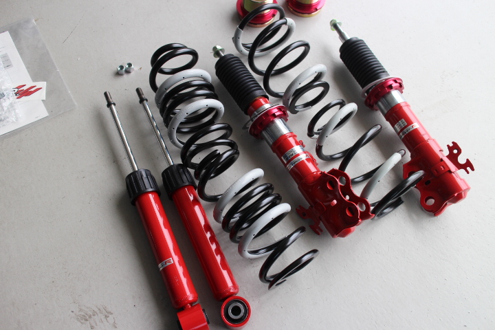 50プリウス PHV 車高調取り付け 四輪アライメント調整 - カー用品持込