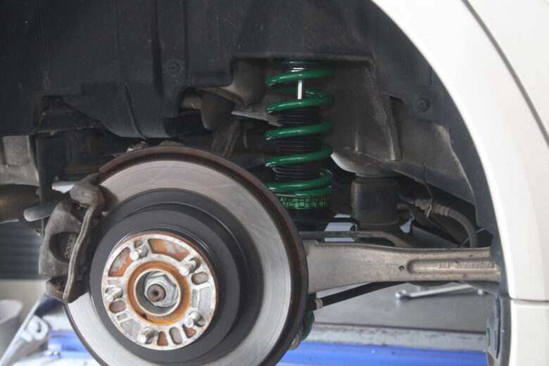 レガシィ BL5 TEIN車高調取り付けと四輪アライメント - カー用品持込