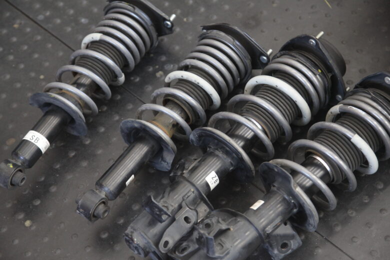 86 ZN6 ザックス純正サスペンション取り付けと四輪アライメント - カー