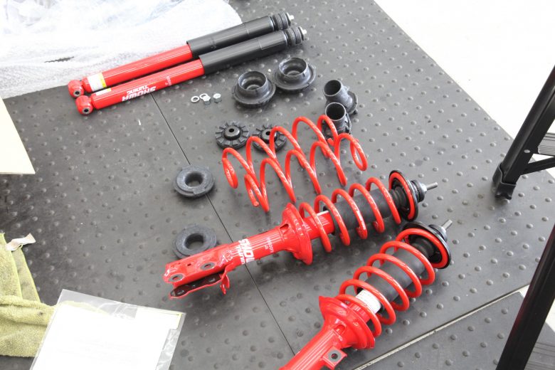 N-ONE ショーワサスペンションキット取り付け 四輪アライメント調整