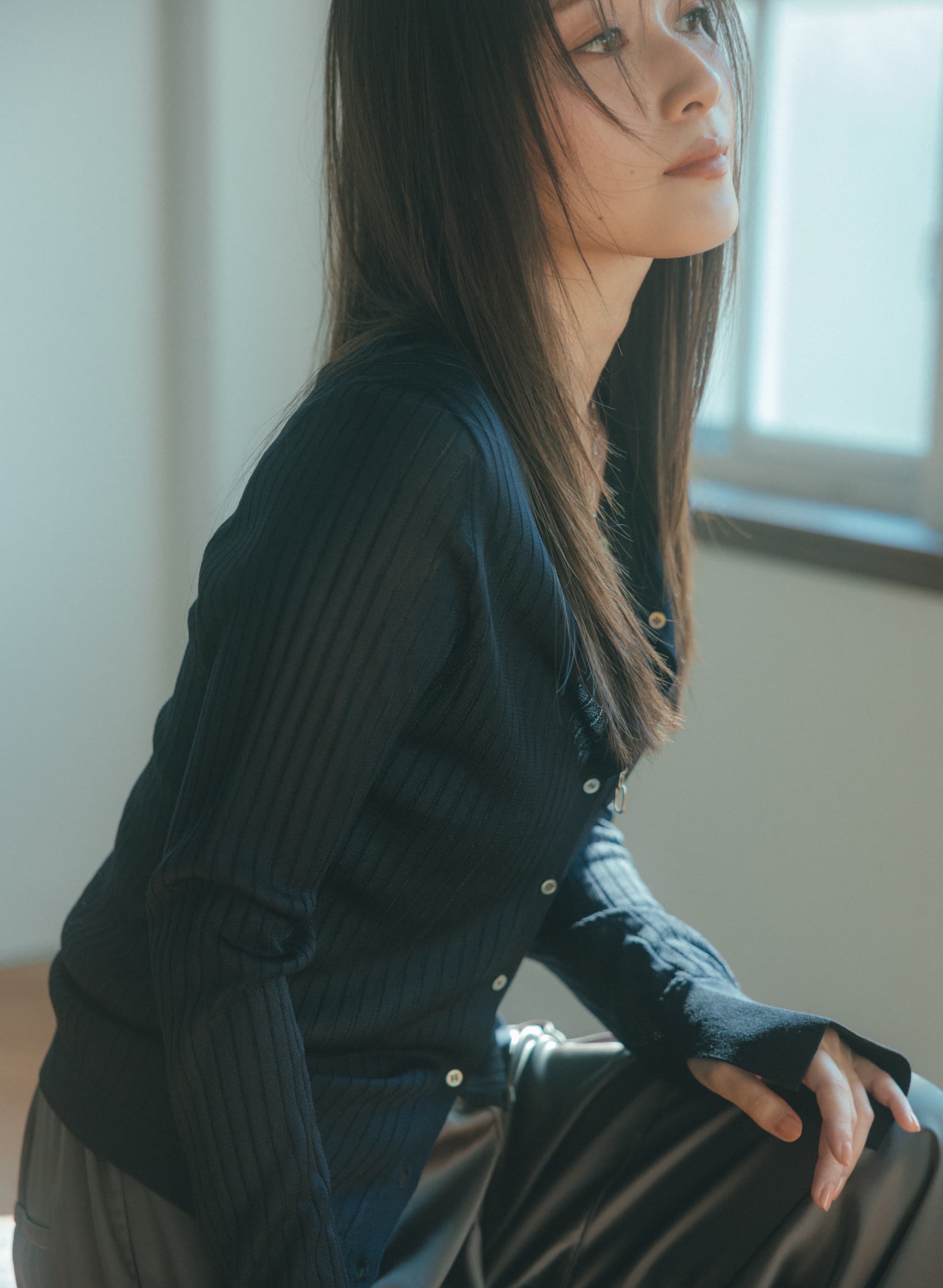 アセテートリブカーディガン｜LOUNIE（ルーニィ）公式サイト／公式