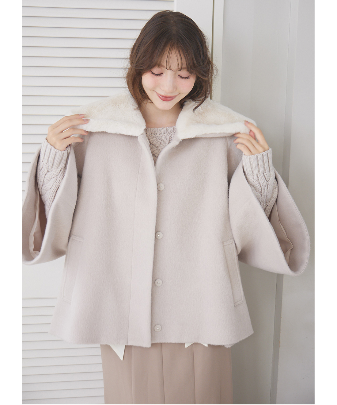 フェイクファービッグカラーケープコート｜PETAL ONLINE（ペタル