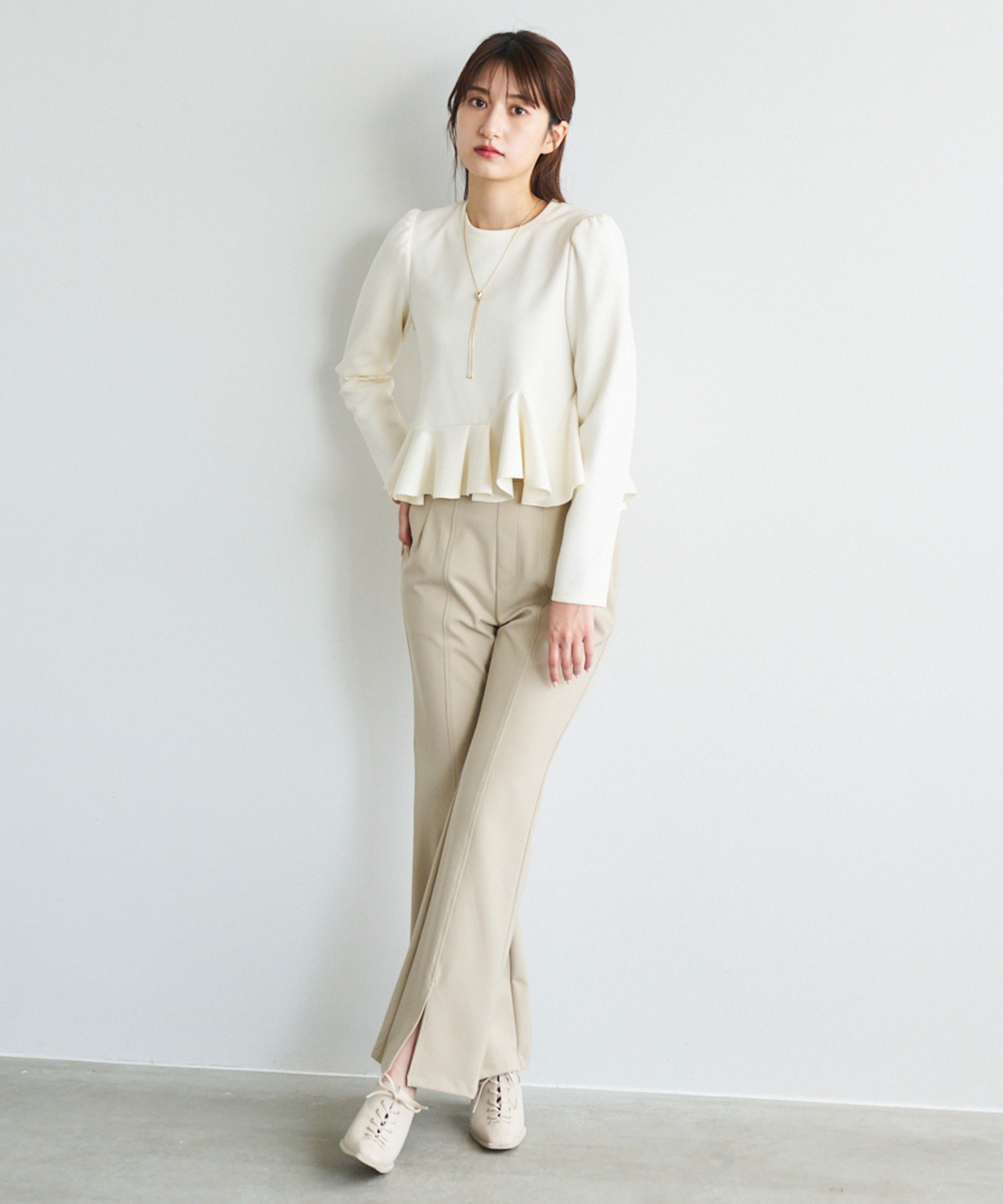 アシメペプラムブラウス｜PETAL ONLINE（ペタルオンライン）