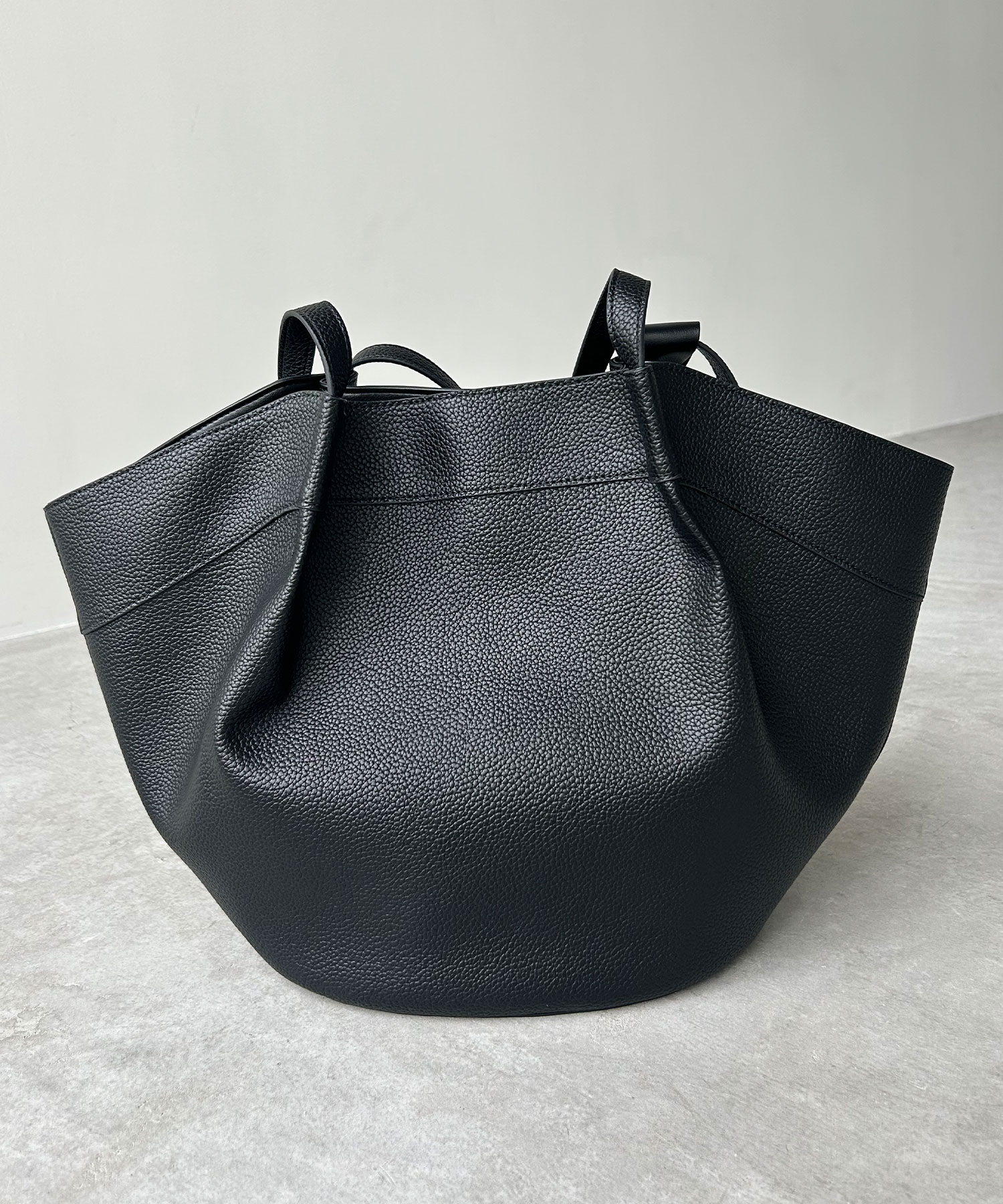 ベッセルシェイプビッグトートバッグ｜PETAL ONLINE（ペタルオンライン）