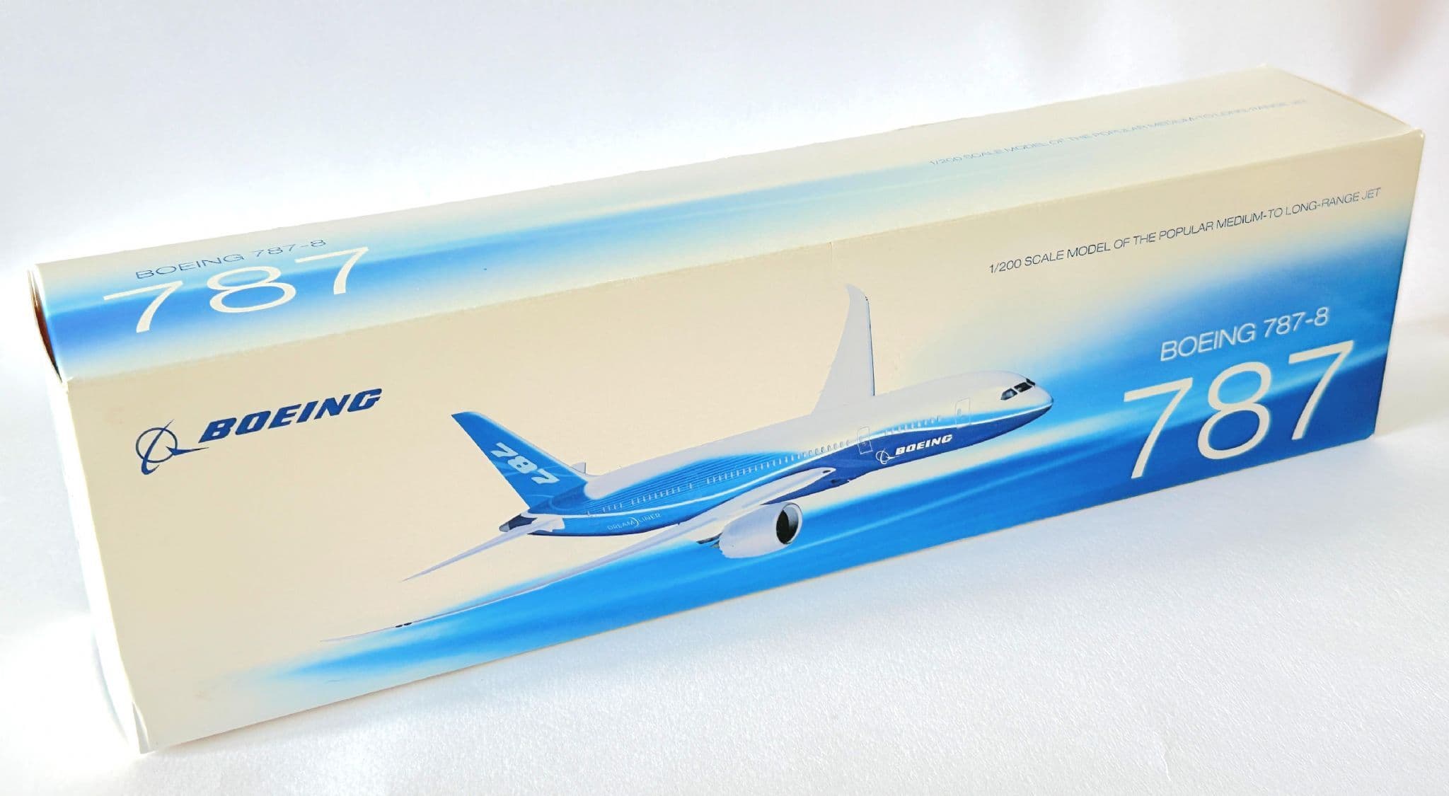 Boeing 787-8 House / Demo Livery Premium Snap Fit Hogan Collectors