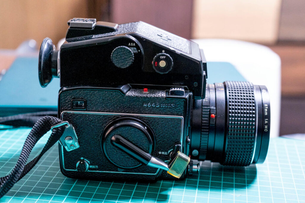 中判フィルムカメラ Mamiya M645 1000s【since 1976】レビュー | film