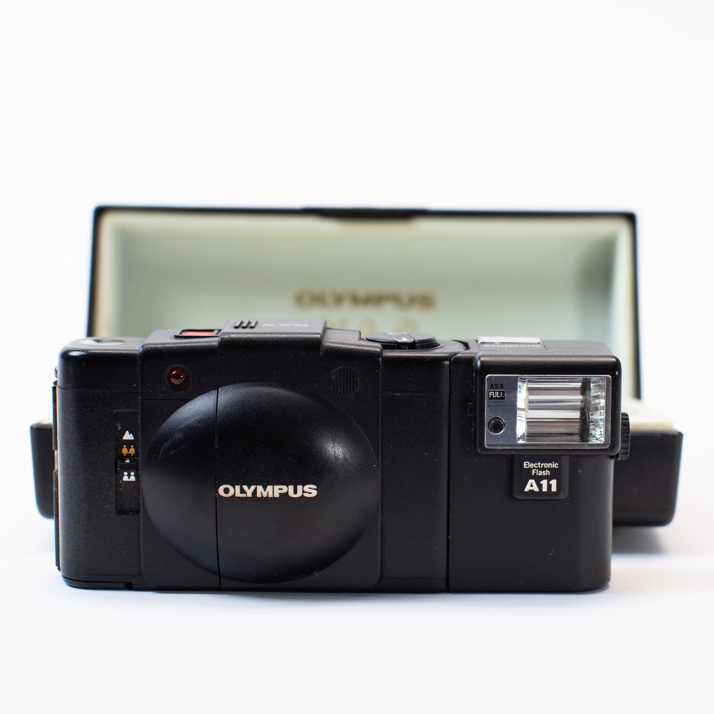 Olympus XA2 with A11 Flash (w/ hard shell case) – Film Supply Club