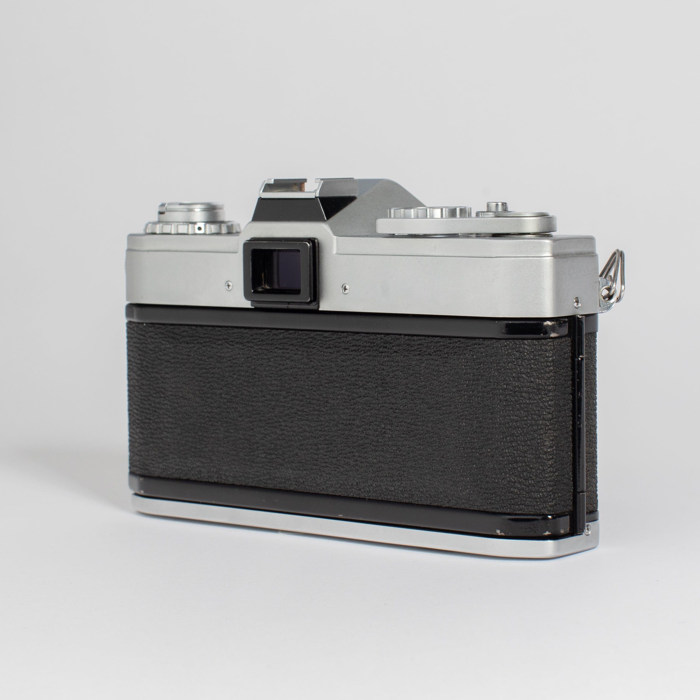 Canon Pellix QL w/ 50mm 1.8 Super-Chromatic R – Film Supply Club