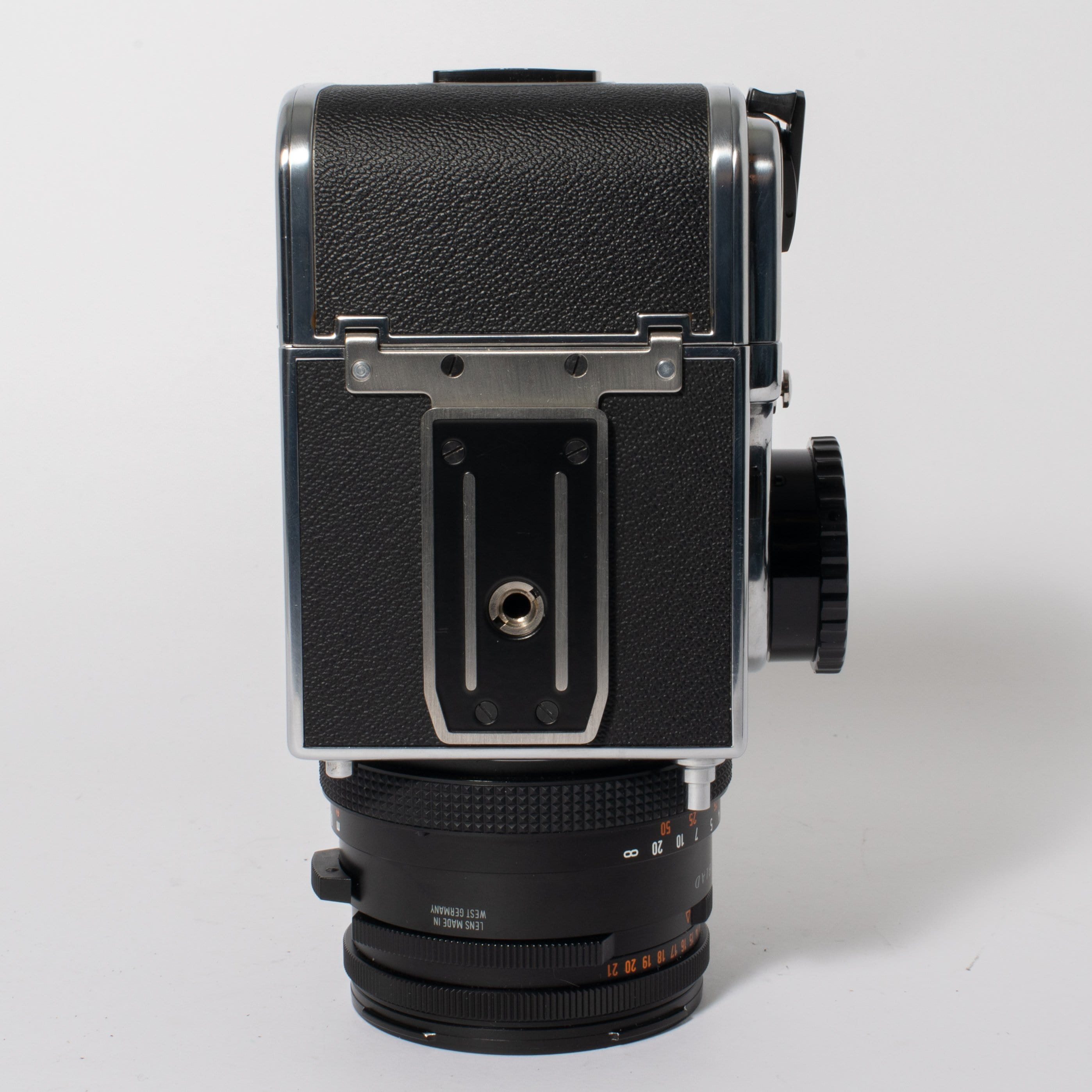 Hasselblad 500 C/M with Zeiss Planar 80mm f/2.8 CF Lens - FRESH
