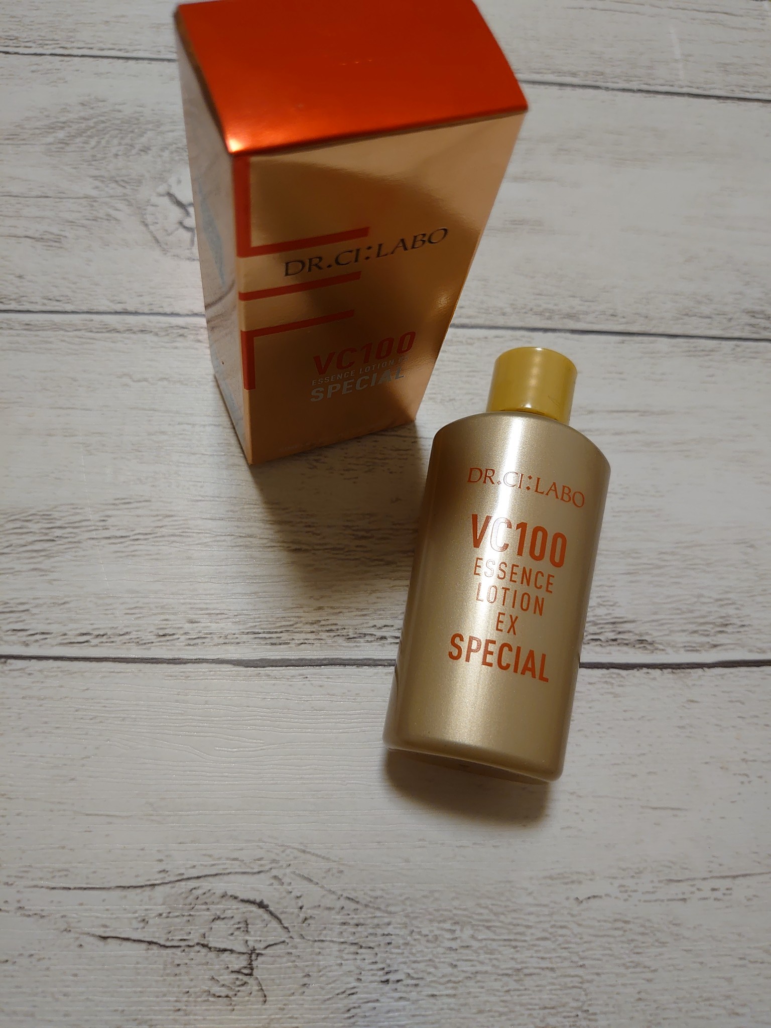 ドクターシーラボ / VC100エッセンスローションEXスペシャル(旧)の公式