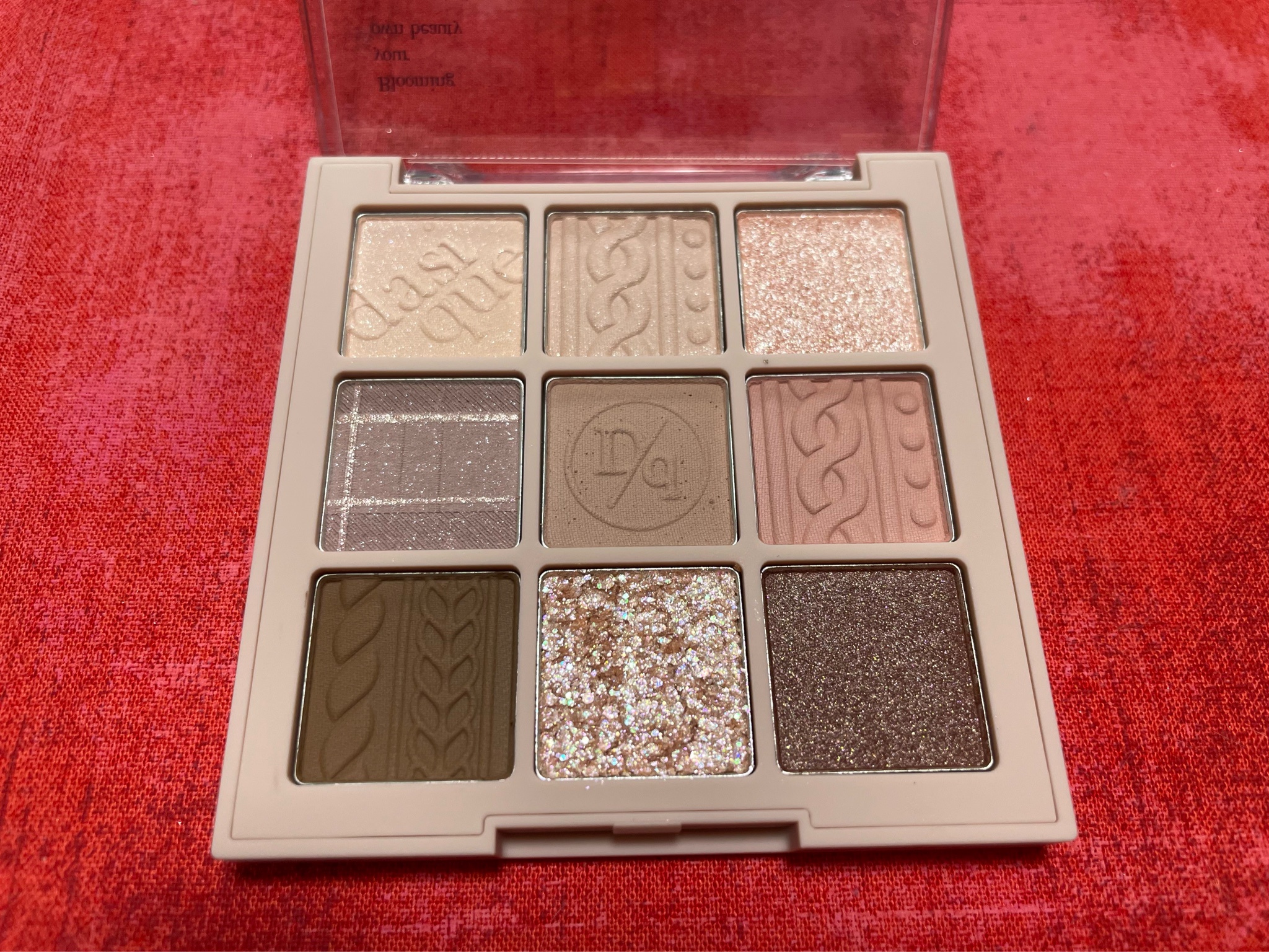 dasique / シャドウパレット 16 バイオレットニットの公式商品情報