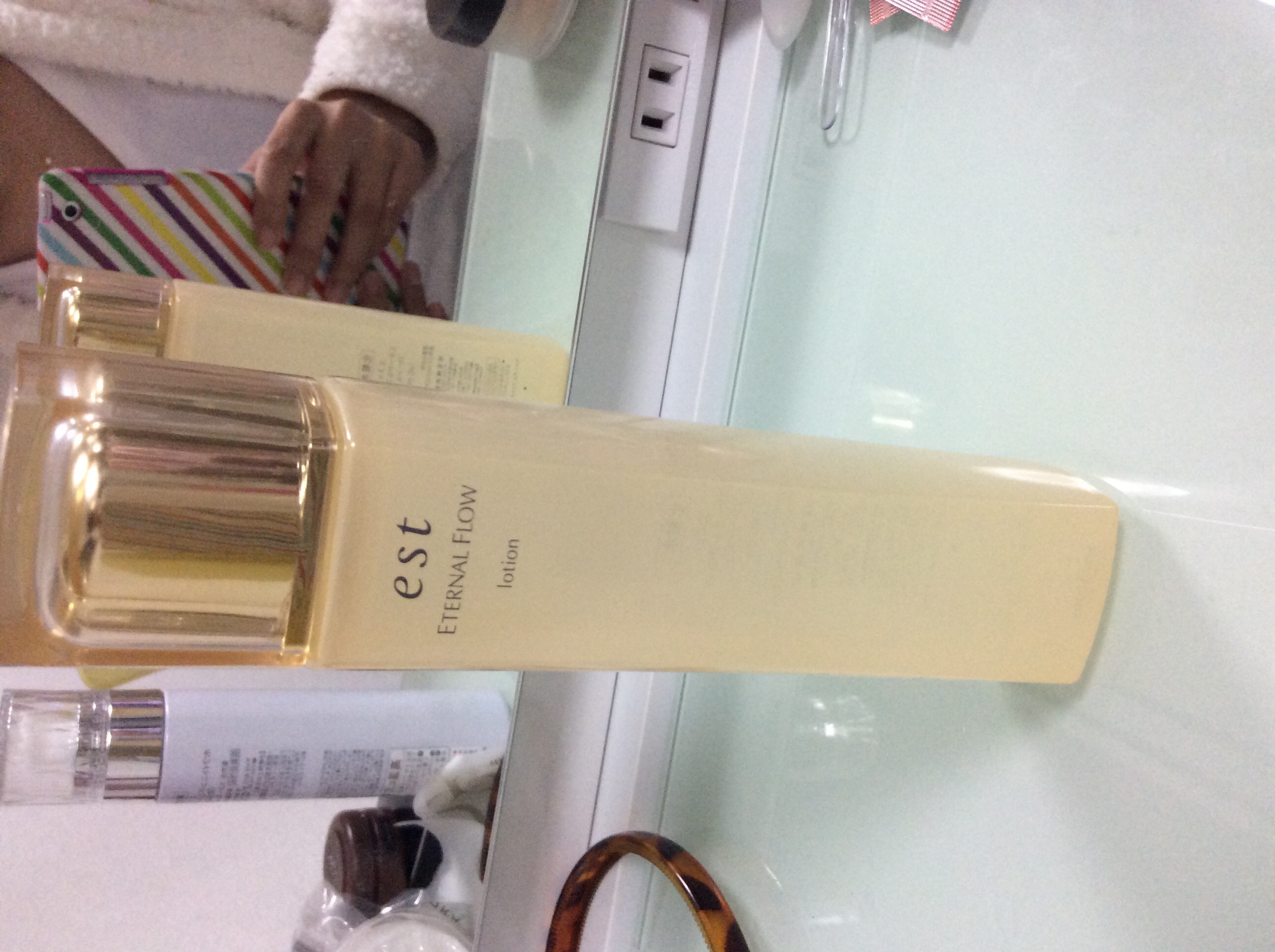 エスト / エターナルフロー ローションの商品情報｜美容・化粧品情報は