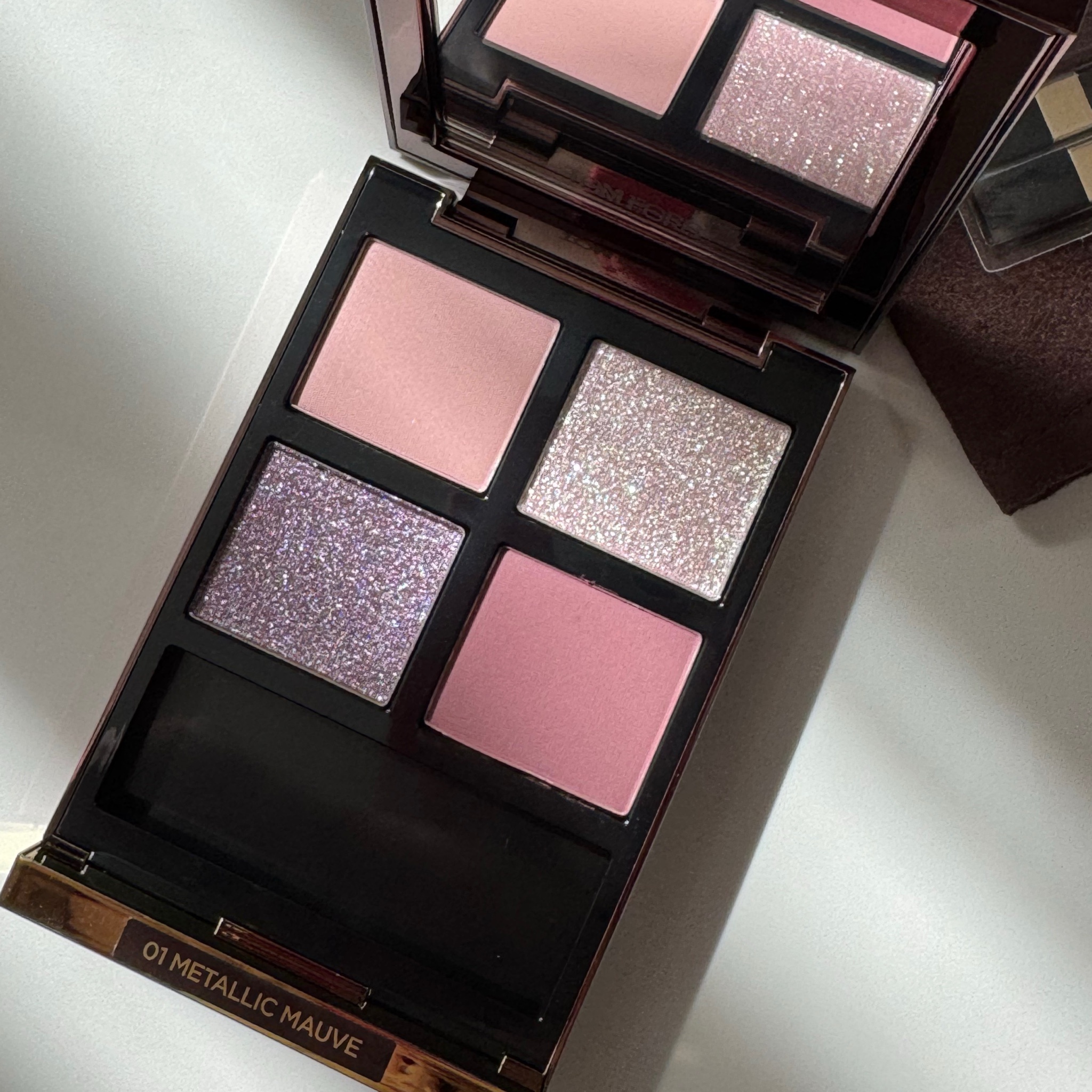 トム フォード ビューティ / アイ カラー クォード 01S メタリック