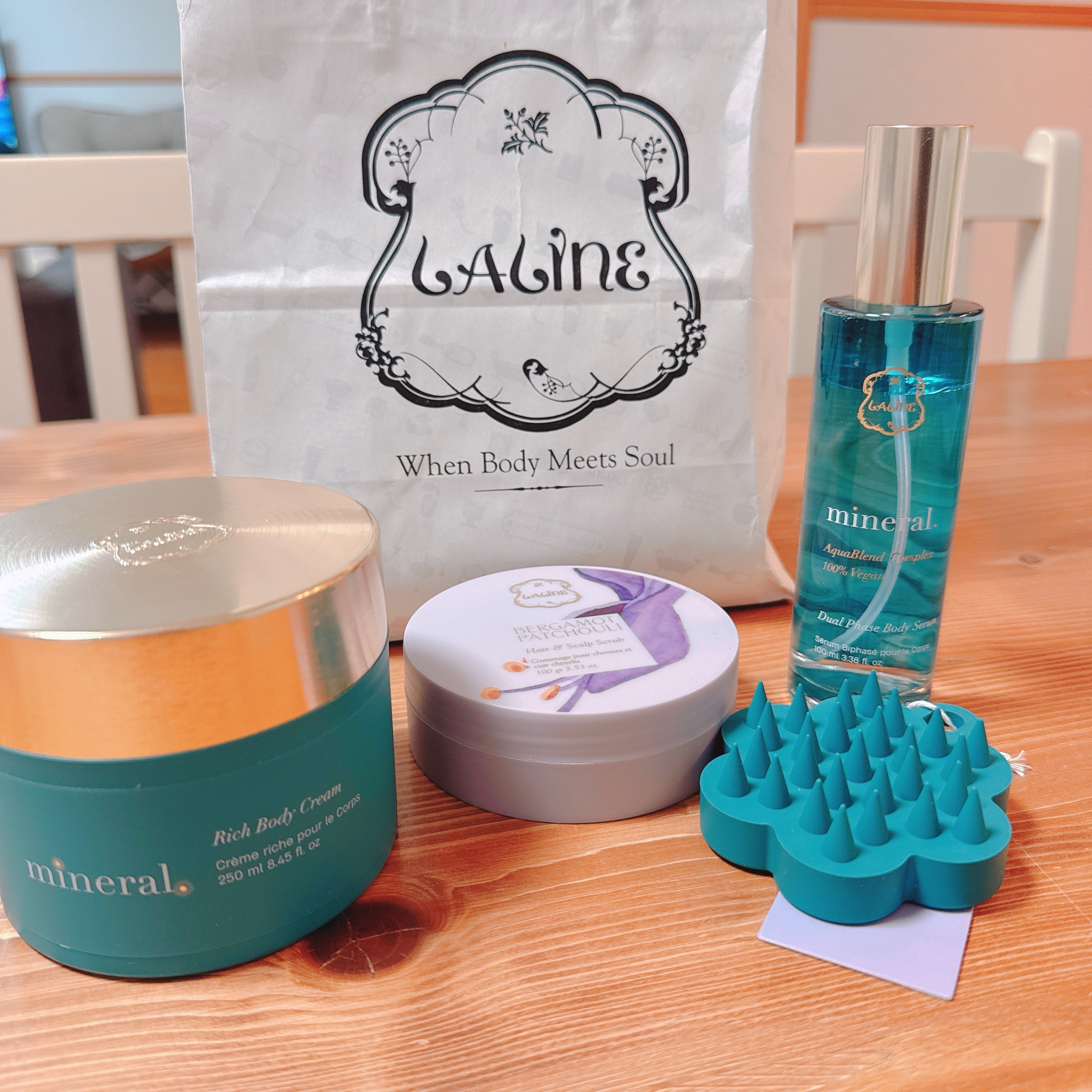 Laline(ラリン) / ミネラル デュアルフェーズボディセラム 本体の商品