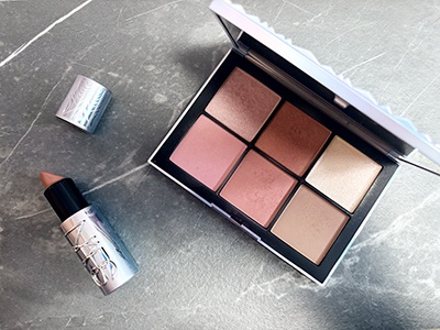 NARS / エシリアル オーラ ブラッシュパレット ライトスピードの公式