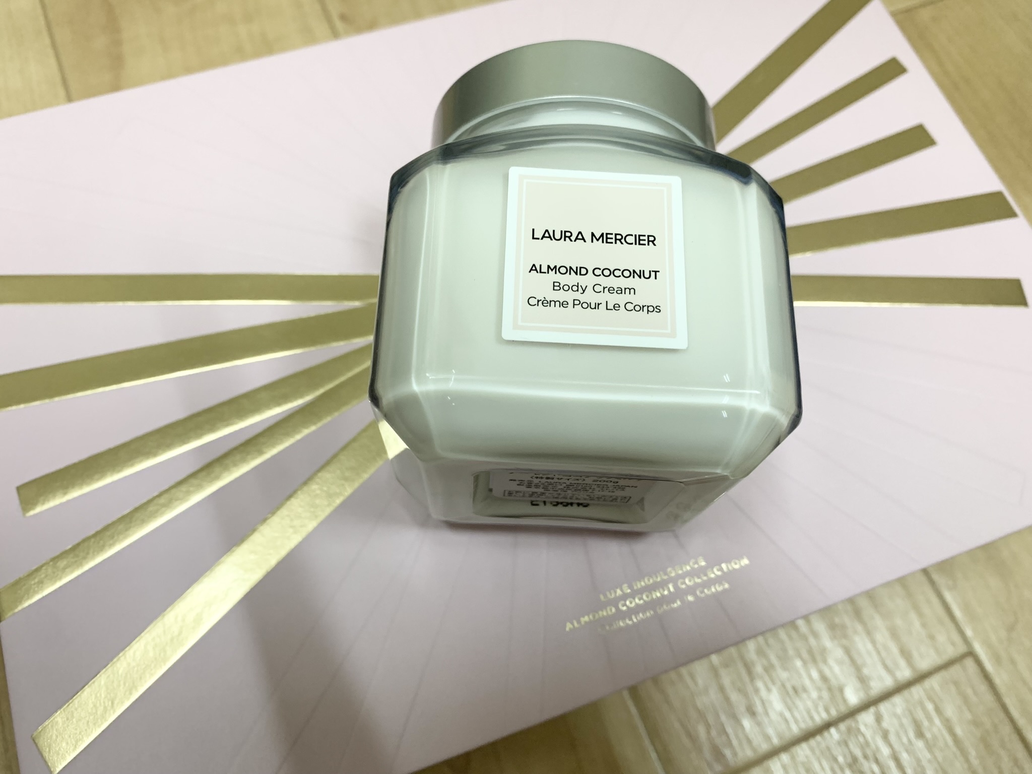 ローラ メルシエ / ホイップトボディクリーム アーモンドココナッツ