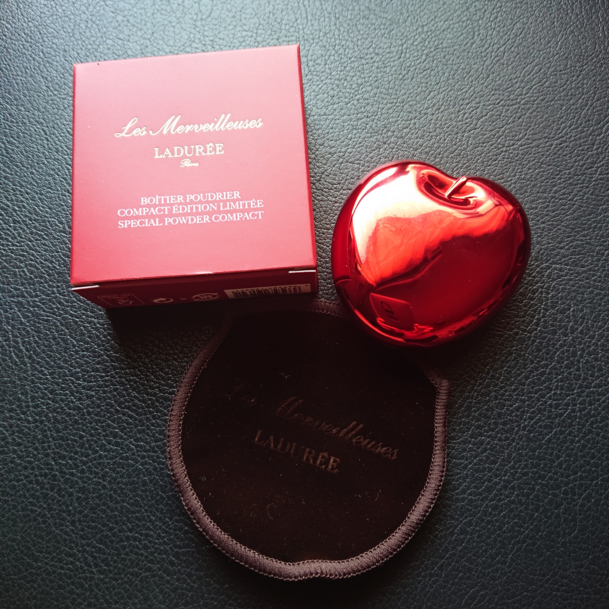レ・メルヴェイユーズ ラデュレ / スペシャル パウダー コンパクトの