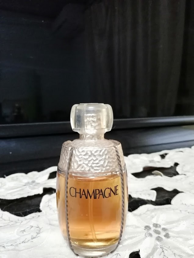 イヴ・サンローラン / シャンパーニュ(champagne)の商品情報｜美容