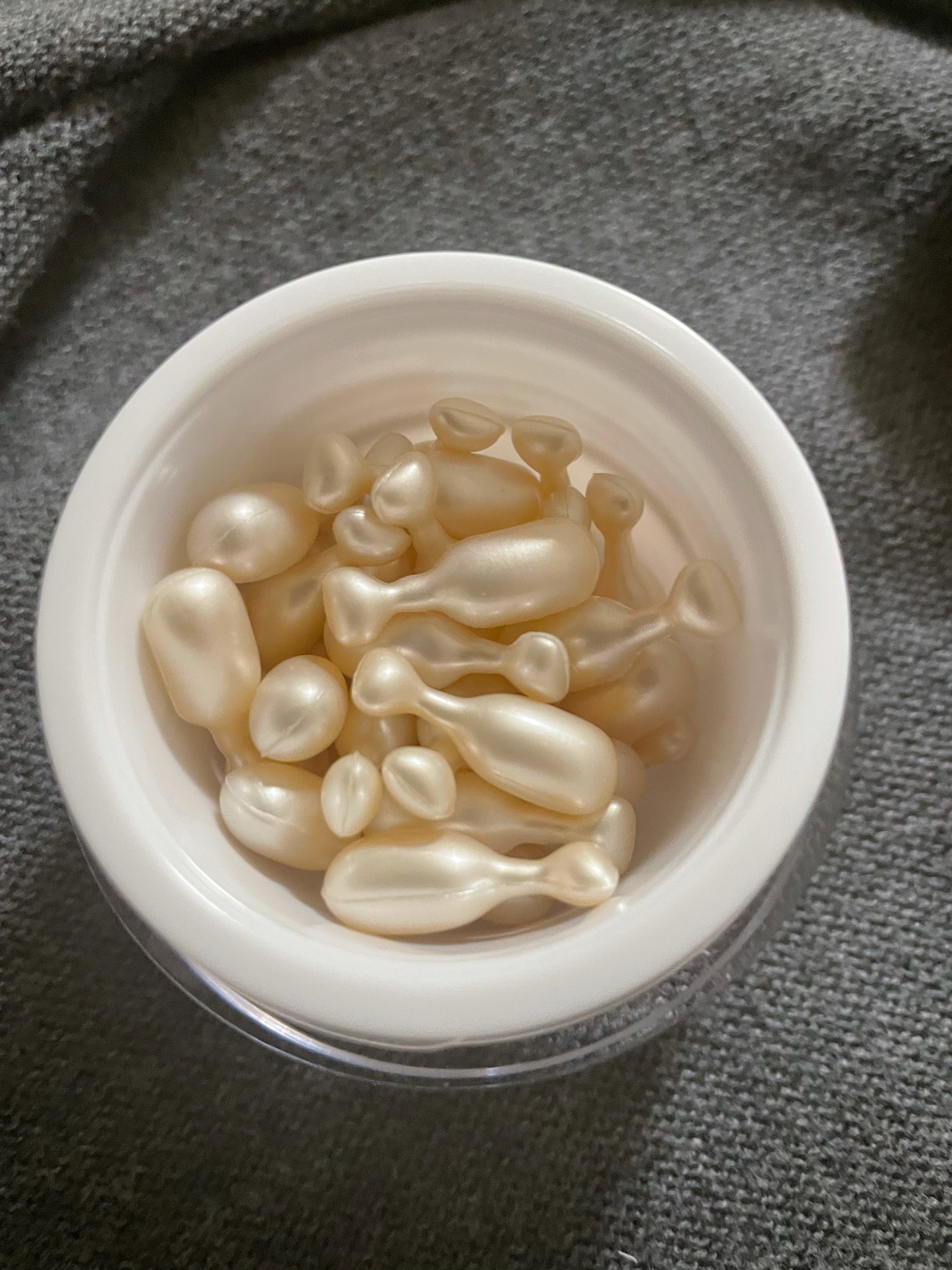 エンビロン / モイスチャーオイルカプセルの公式商品情報｜美容