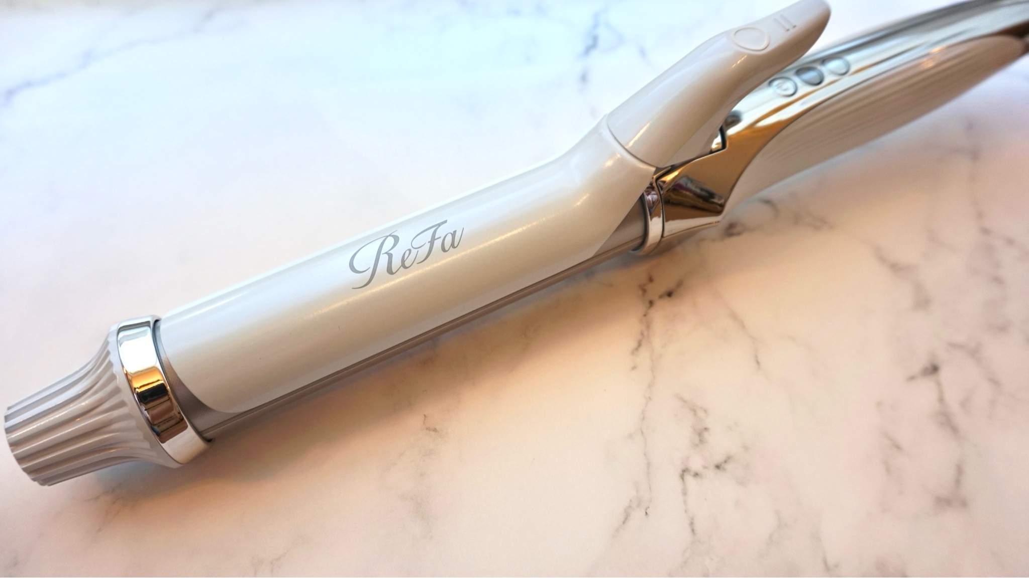 ReFa / リファカールアイロン プロ Φ32 ホワイトの公式商品情報｜美容