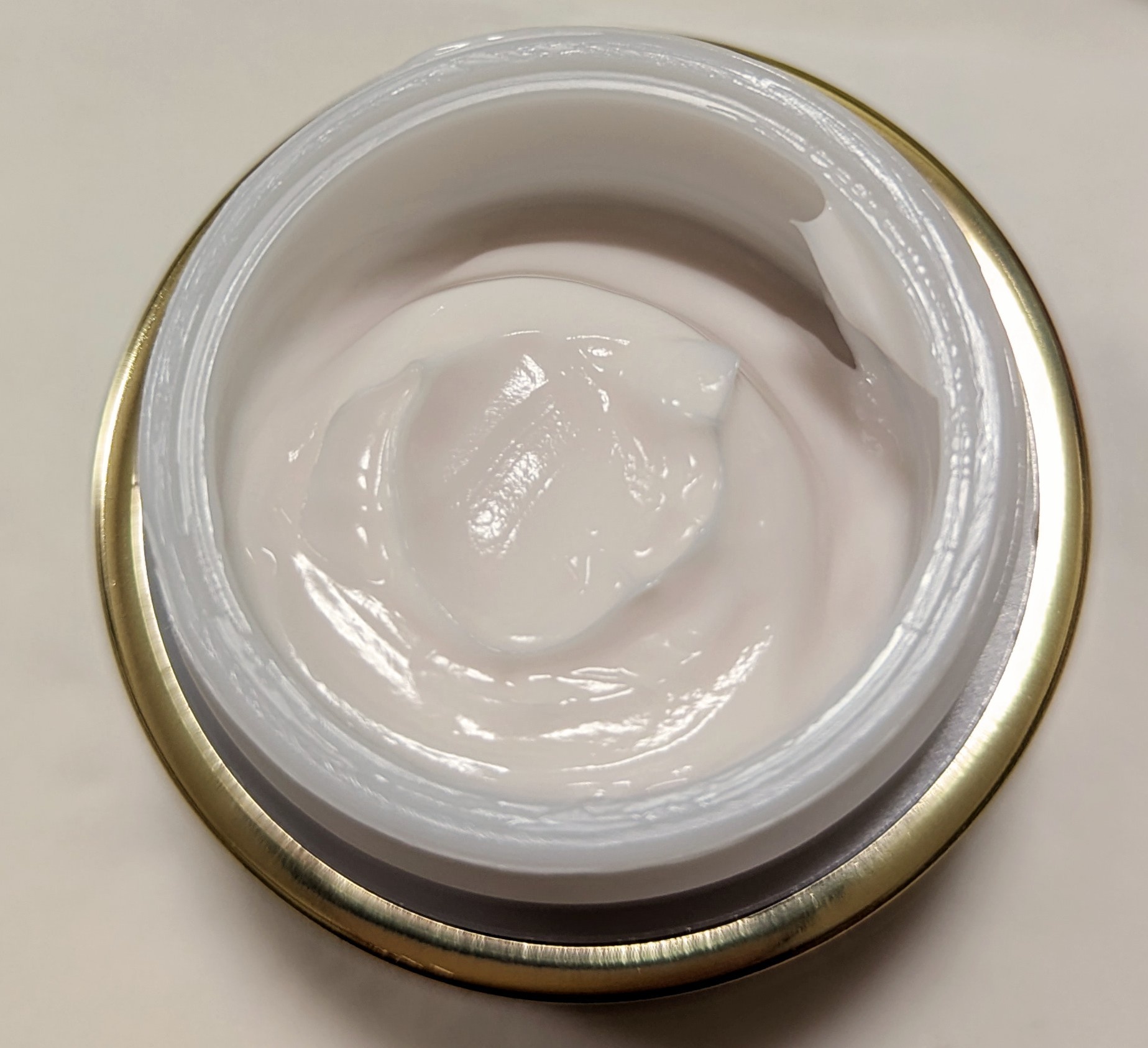 エスティ ローダー / リニュートリィブ UL クリーム Nの公式商品情報