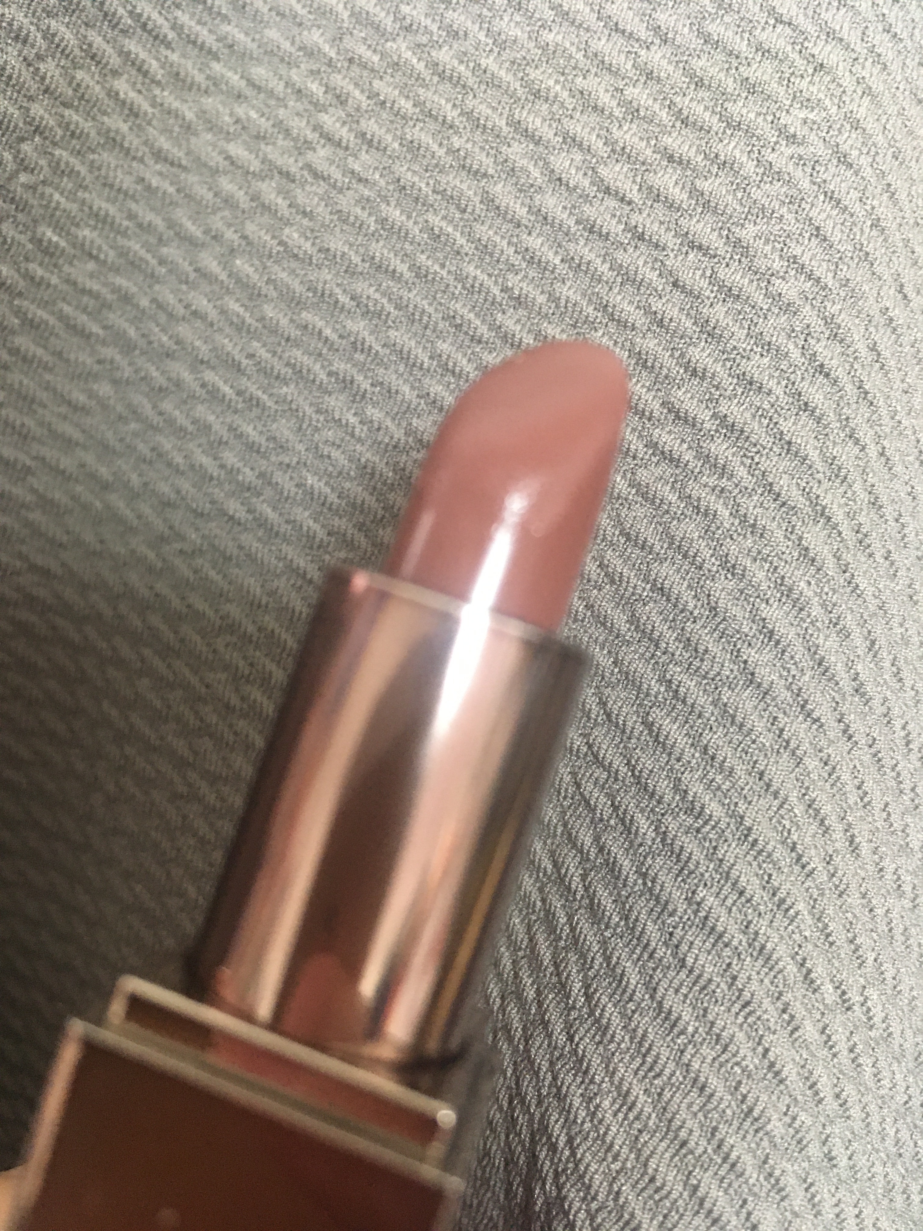 ローラ メルシエ / ルージュ エッセンシャル シルキー クリーム リップ