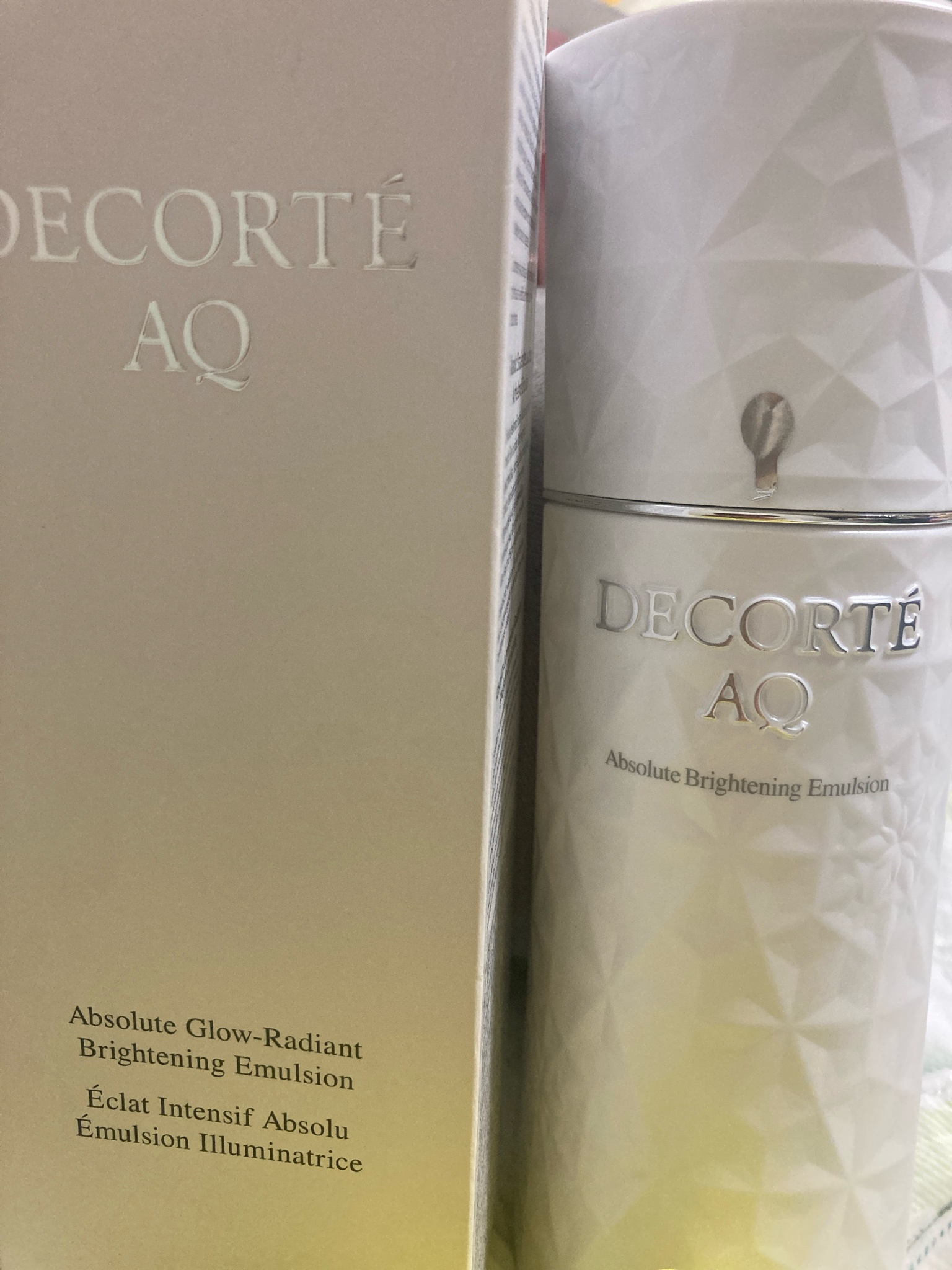 コスメデコルテ / AQ アブソリュート エマルジョン ブライトの公式商品
