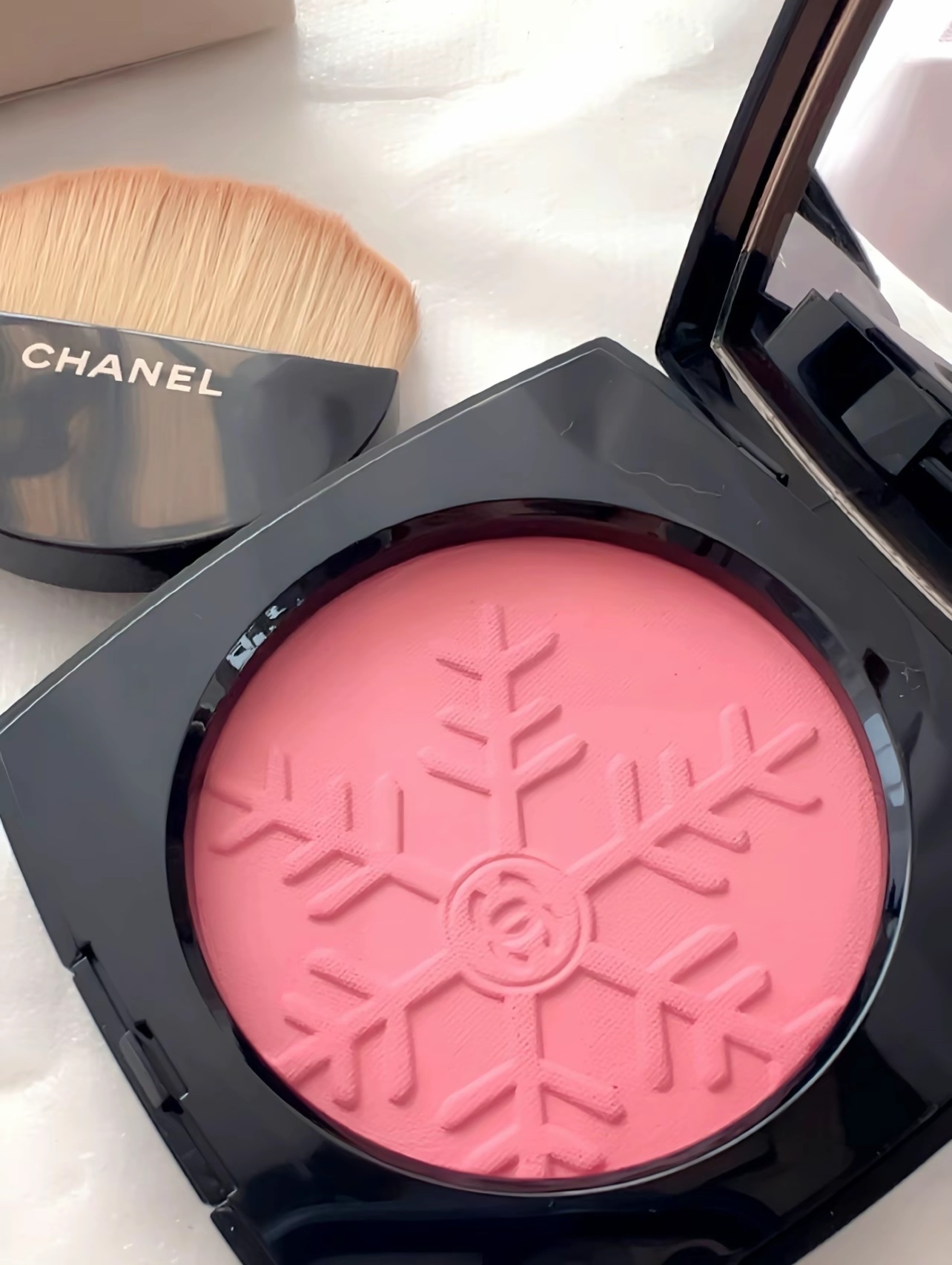 シャネル / レ ベージュ ヘルシー グロウ ブラッシュ ローズ ポレール