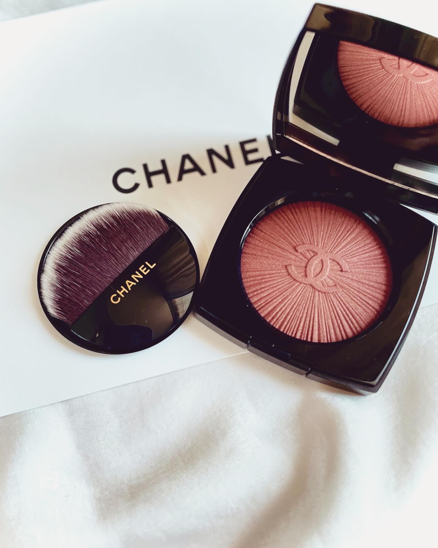 シャネル / ブラッシュ ルミエール ブラン ルシの公式商品情報｜美容