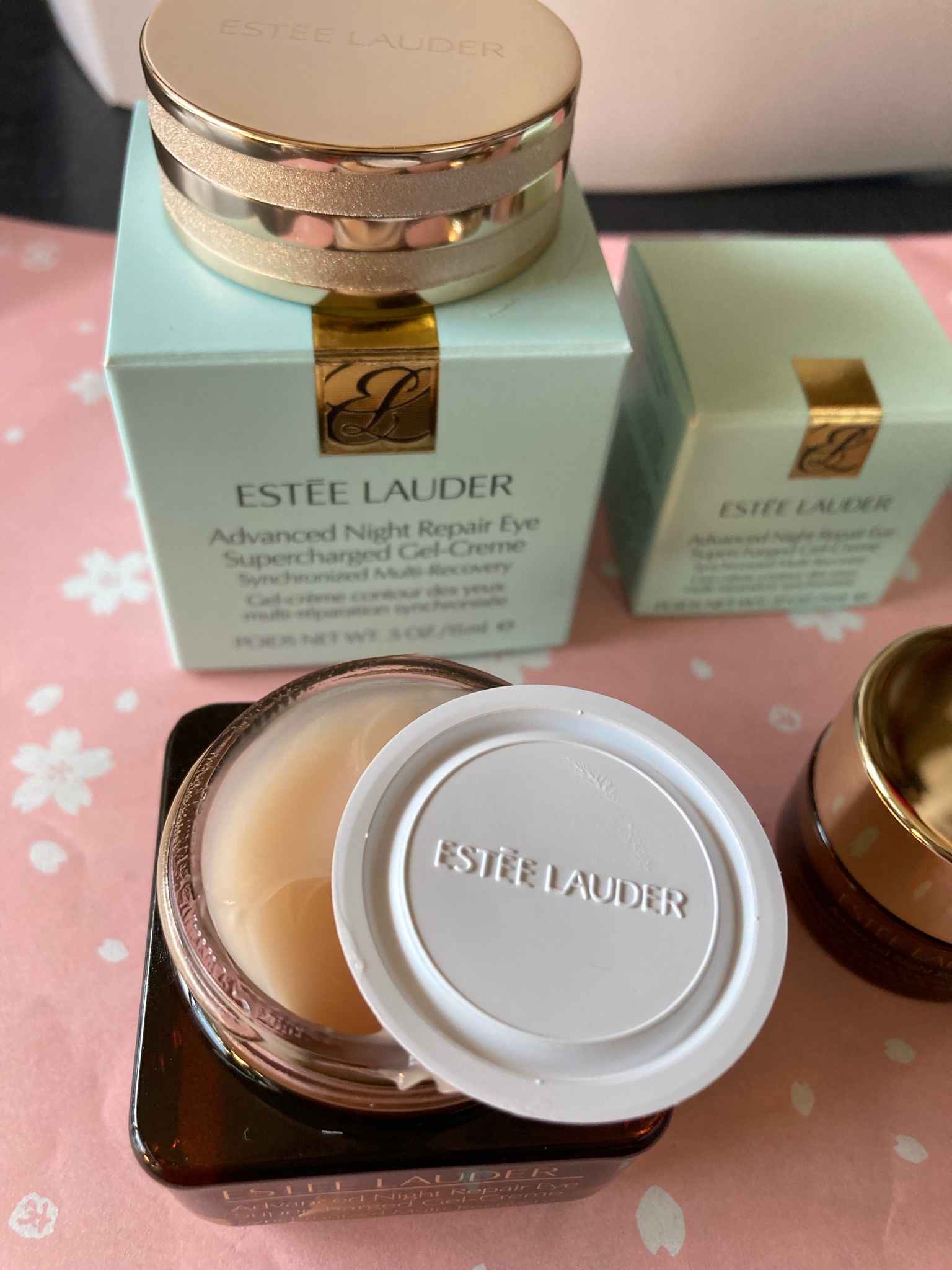 エスティ ローダー / アドバンス ナイト リペア アイ ジェル SMR