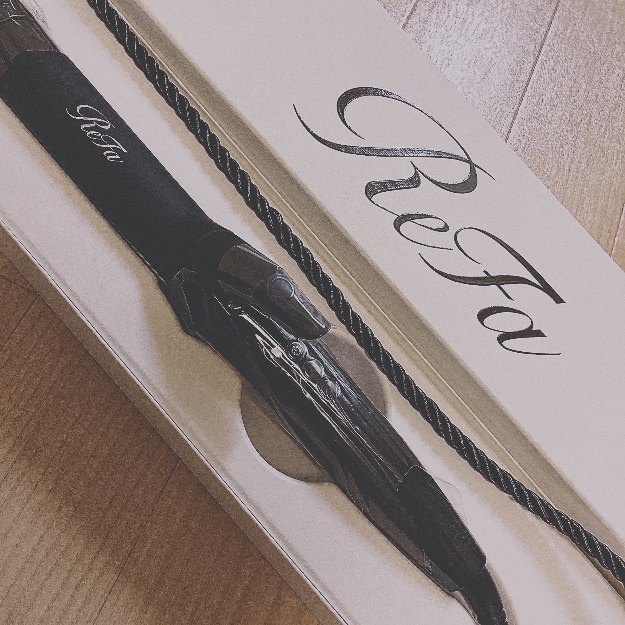 ReFa / リファカールアイロン プロ Φ32 ブラックの公式商品情報｜美容