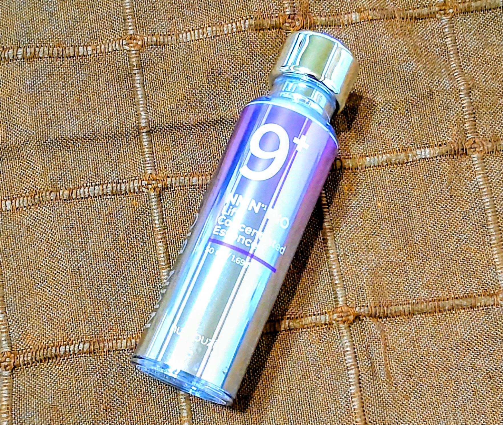 ナンバーズイン(numbuzin) / 9番 NMNバイオリフト濃縮美容液の公式商品