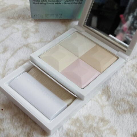 ジバンシイ / DW イルミネーティング ホワイト プリズムの商品情報