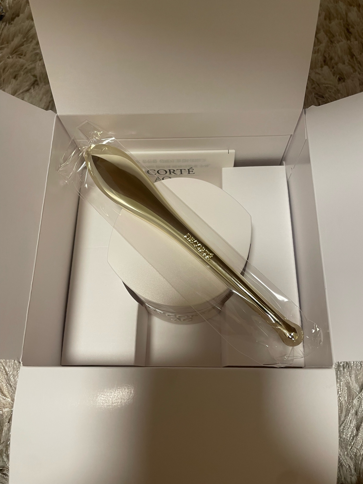 コスメデコルテ / AQ コンセントレイト ネッククリームのQ&A一覧｜美容