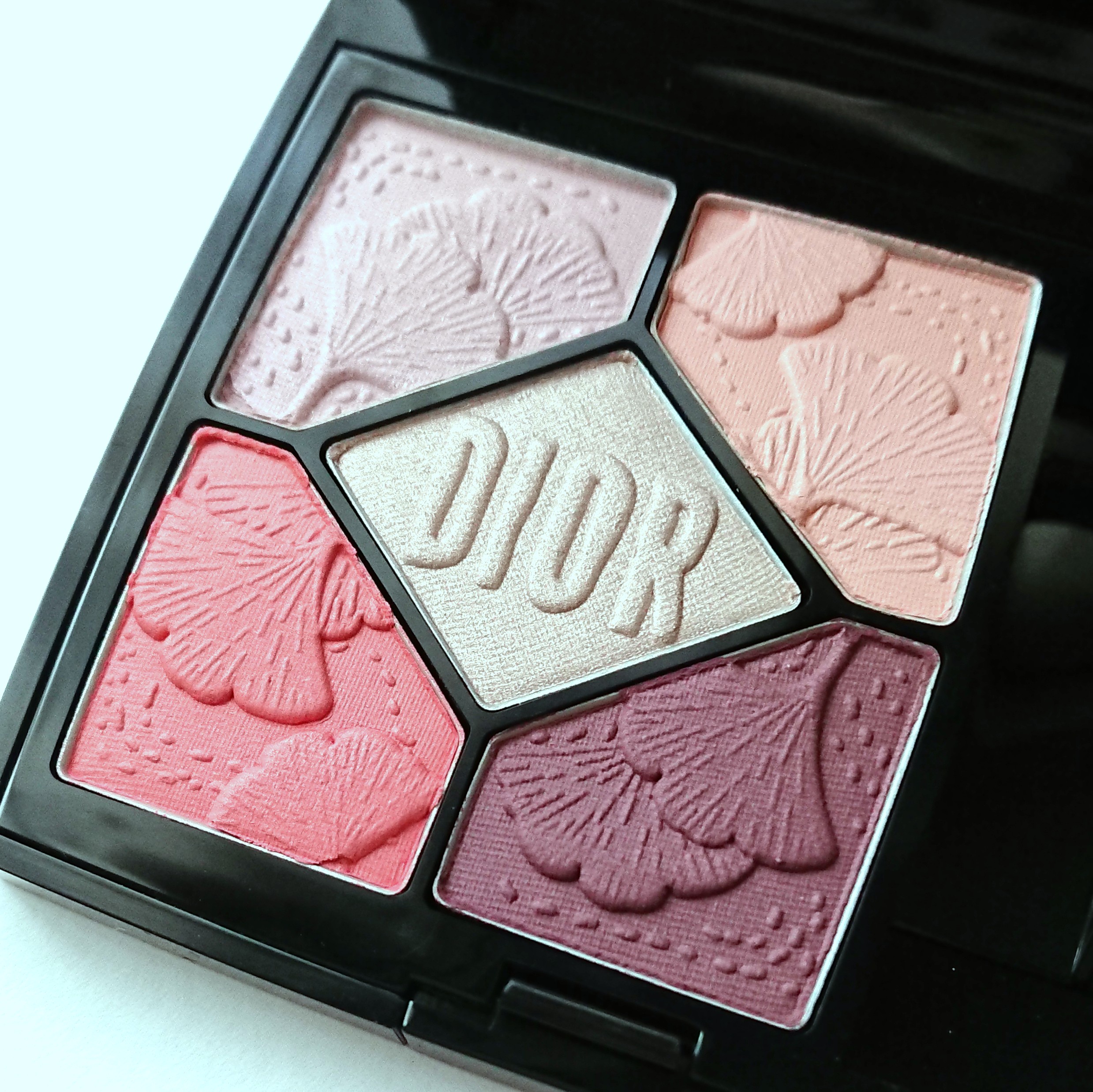 ディオール / サンク クルール 867 アトラクトの公式商品情報｜美容