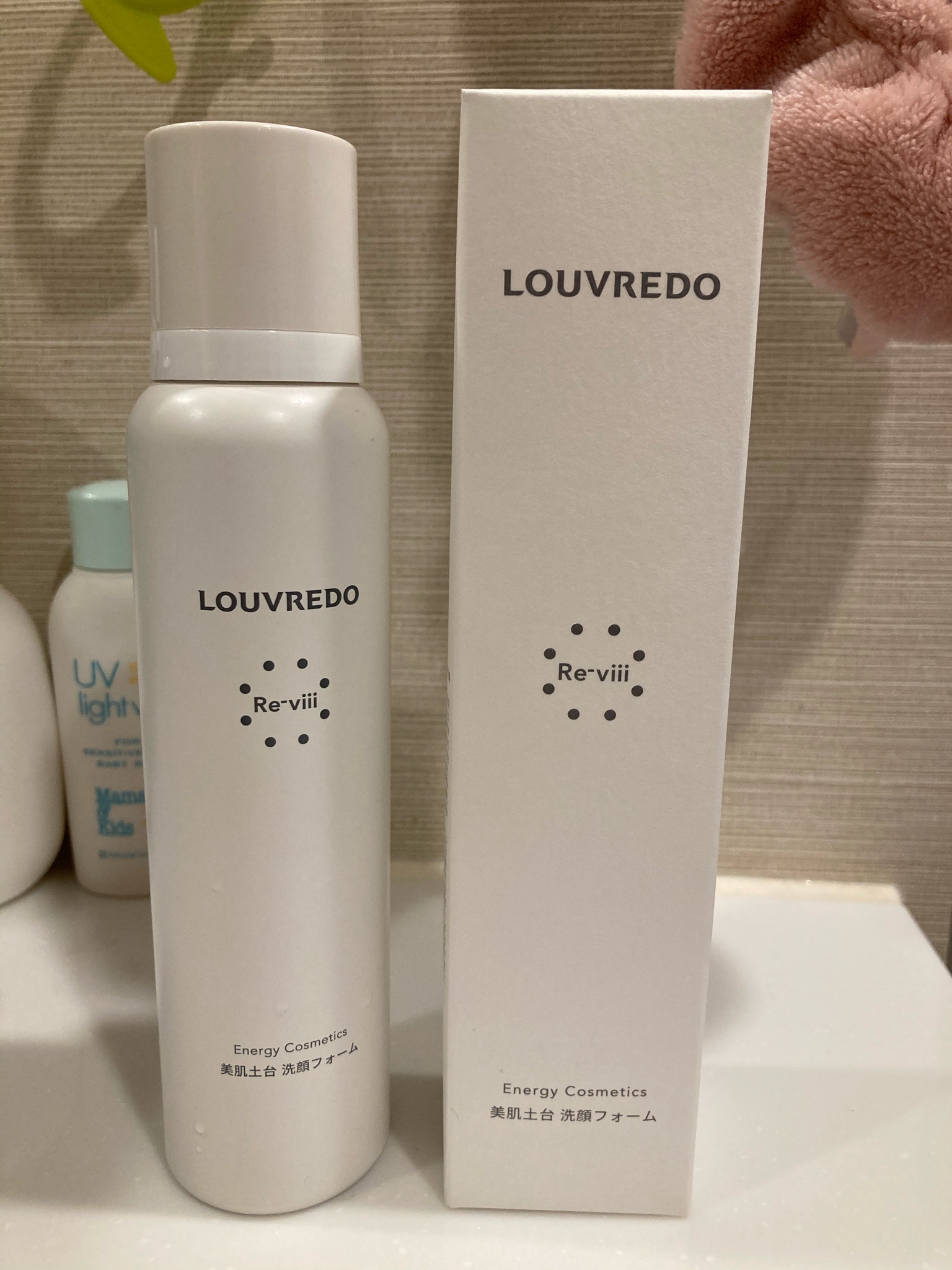 LOUVREDO Re-viii / レヴィ 洗顔フォームの公式商品情報｜美容・化粧品