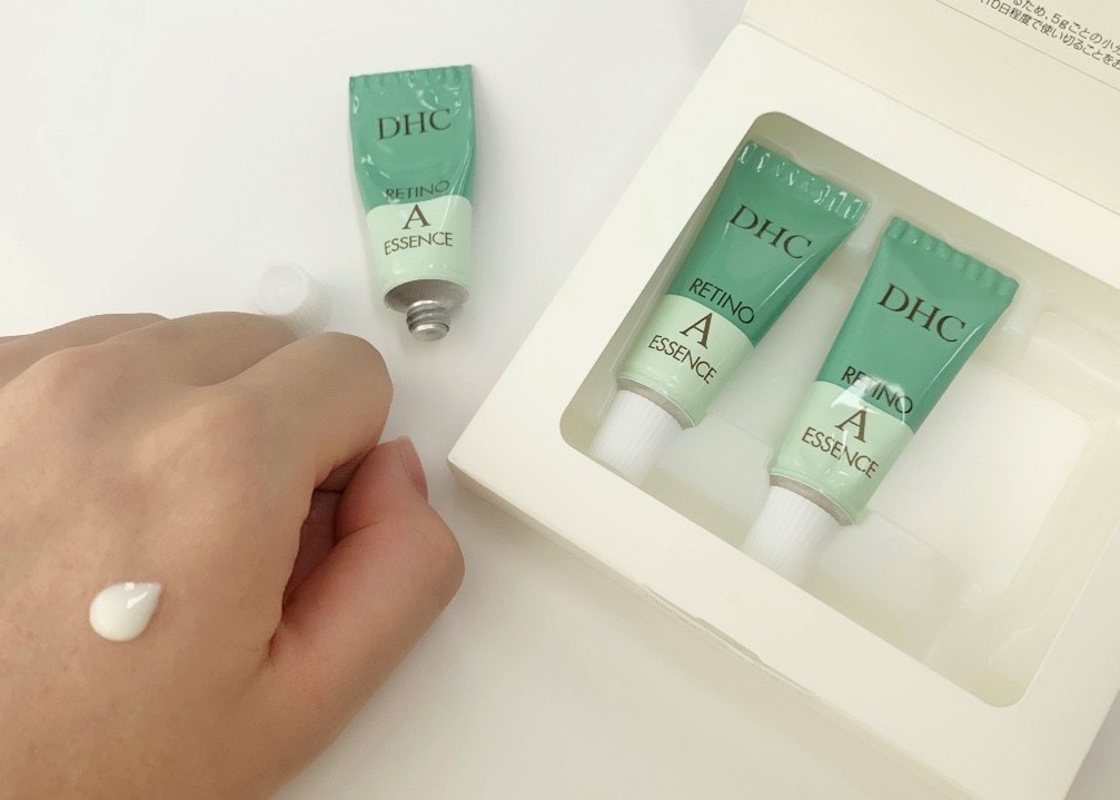 SNSでも話題! 乾燥小ジワ対策美容液『薬用レチノAエッセンス』が人気な