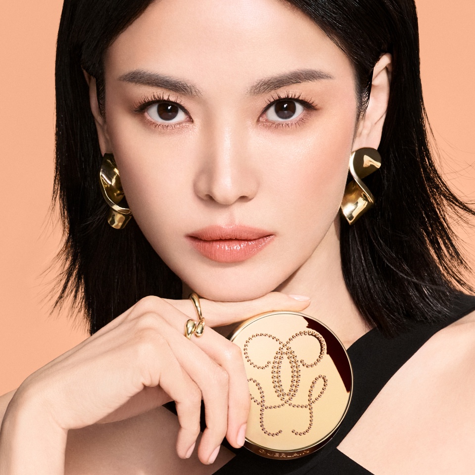 新発売のメッシュ クッション ファンデーション〈パリュール ゴールド