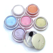 ピエヌ / スパークリング アイズの公式バリエーション情報｜美容