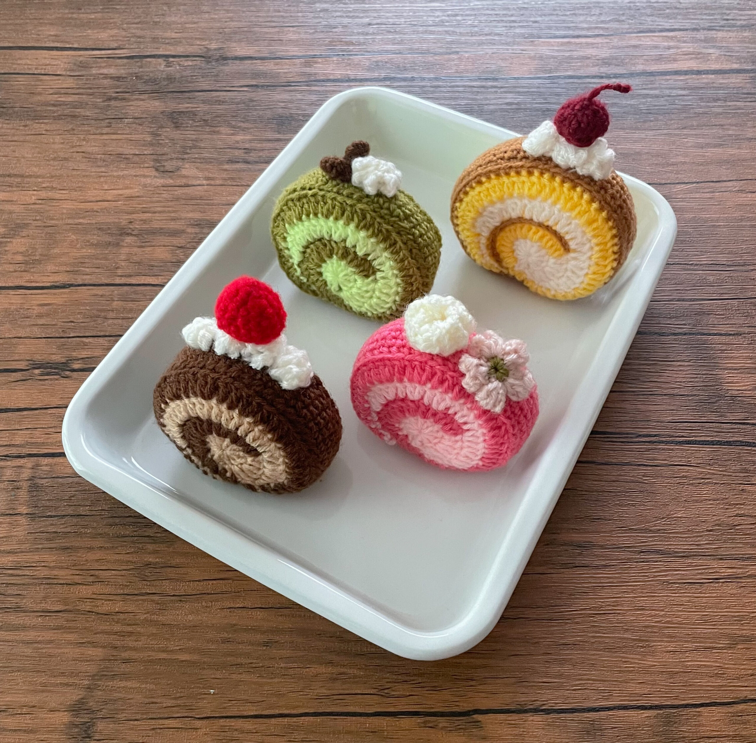 ロールケーキ | 食べ物あみぐるみ