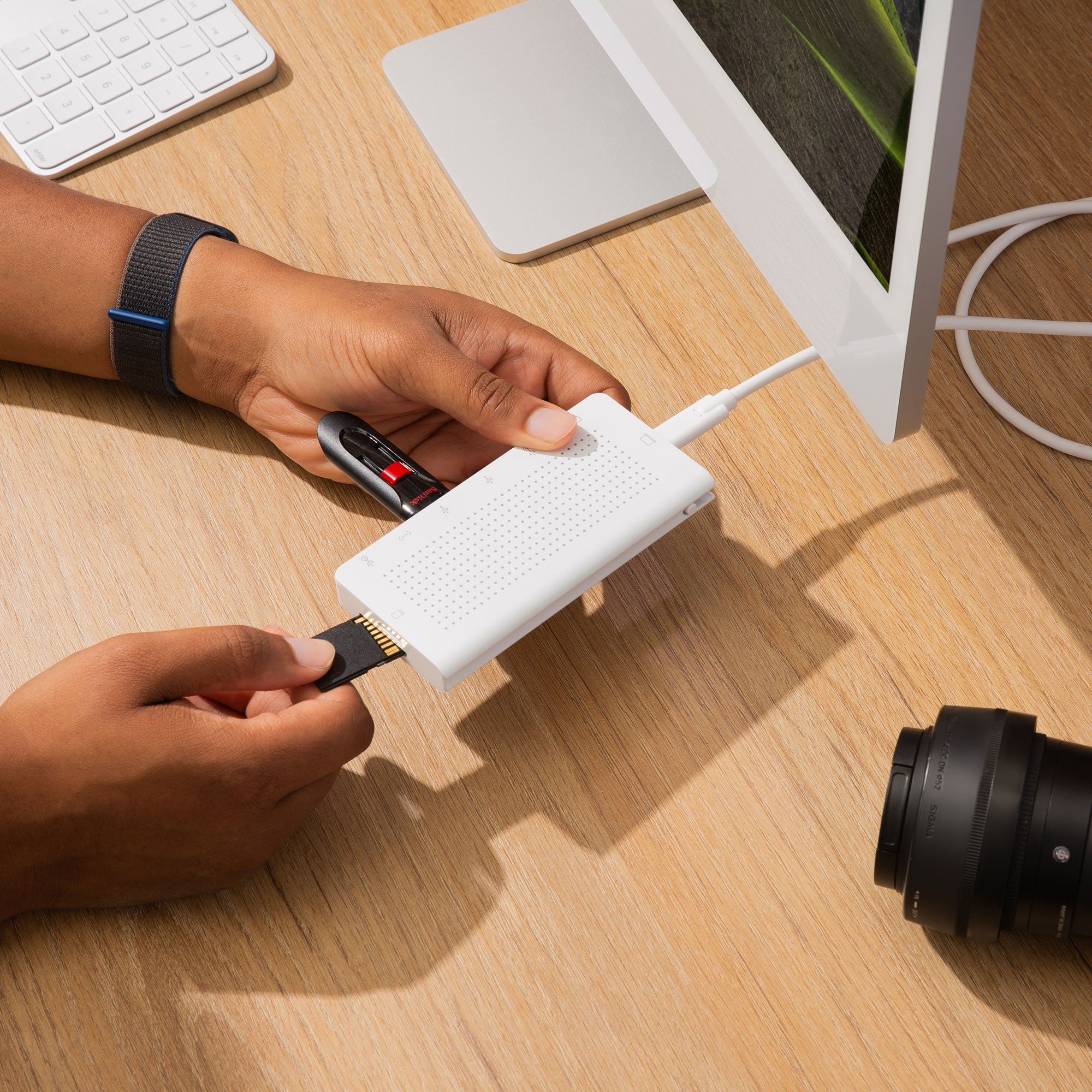 Twelve South StayGo USB-C Hub – FOCALPOINT DIRECT