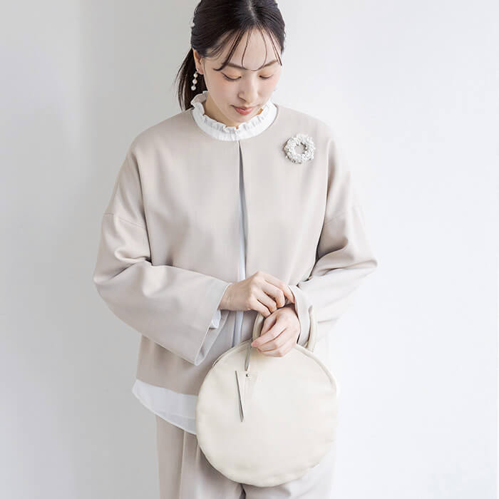 アンヴォクール｜円形ハンドバッグ・オフホワイト｜東京ソワール